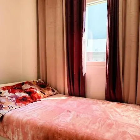 Maja Apartment *